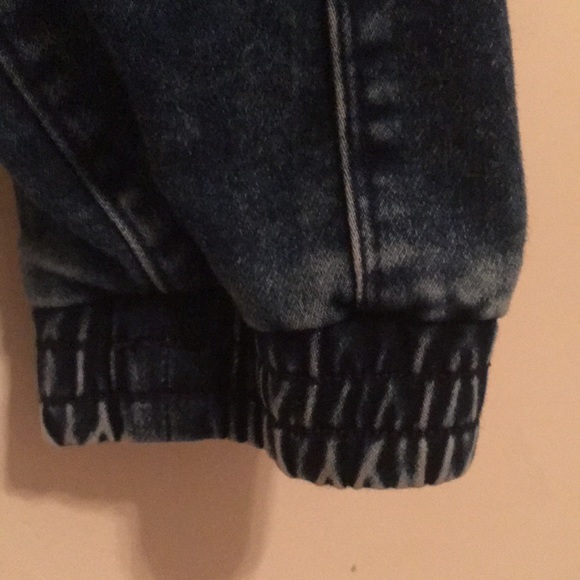 NWOT Denizen boyfriend jogger jeans - Picture 4 of 6